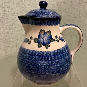 POLISH POTTERY CERAMIC PITCHER WITH LID BLUE FLOWERS PATTERN BRAND NEW